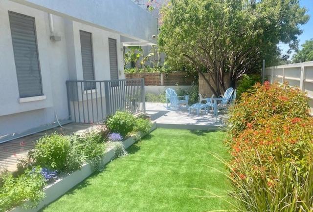 אירוח השקד - 10דק' משדה התעופה Daire Giv'at Koach Dış mekan fotoğraf